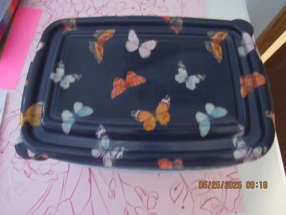 Butterfly meal prep containers